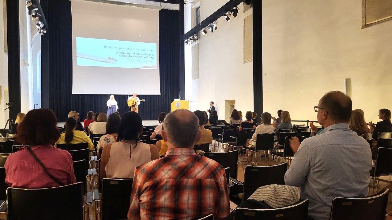 uvod_v_konferenco.jpg